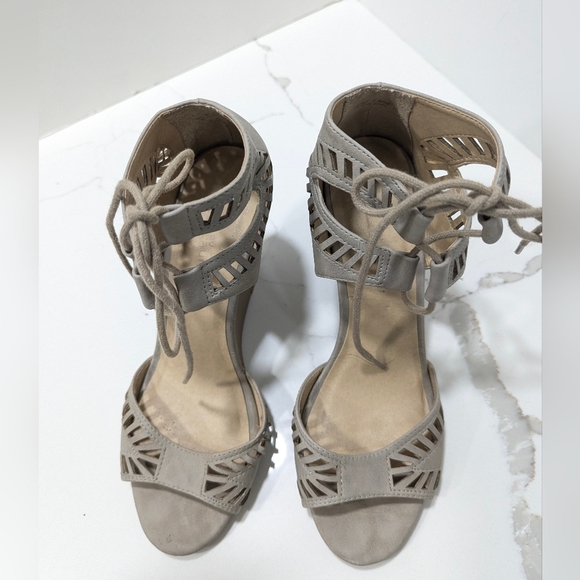 CL By Laundry Bright Sun Lace Up faux leather open toe Wedges shoes sandal 7.5 - Picture 8 of 13